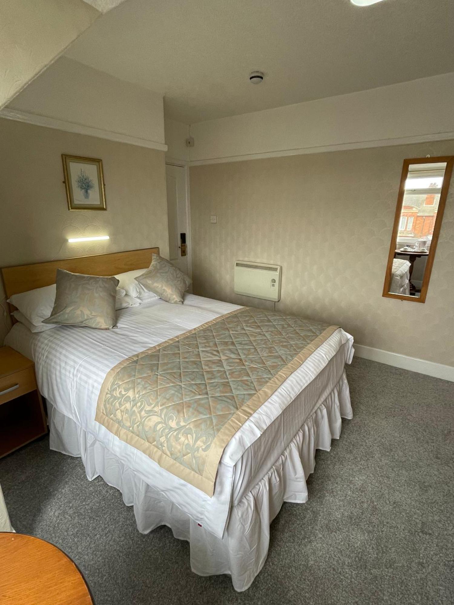 Oyo Queens Hotel, Skegness Pokoj fotografie